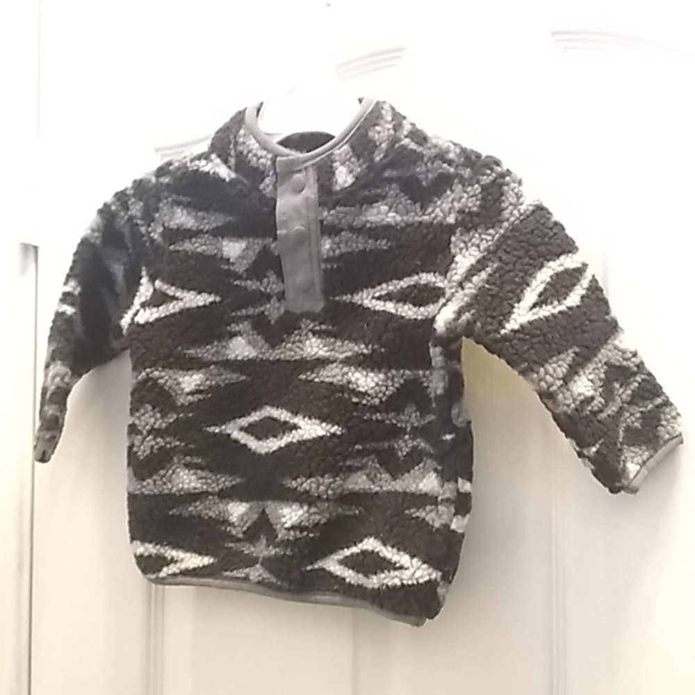 FINAL MARKDOWN Oshkosh bโgosh warm pullover 12 months
